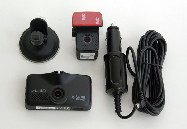 Mio MiVue 698 – автомобильный Full HD видеорегистратор с двумя камерами, тест
