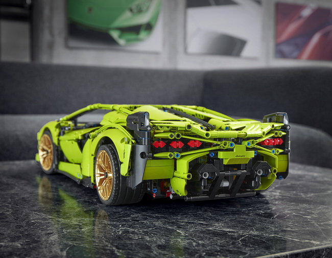    LEGO Technic Lamborghini Sián        Lamborghini    ,      .