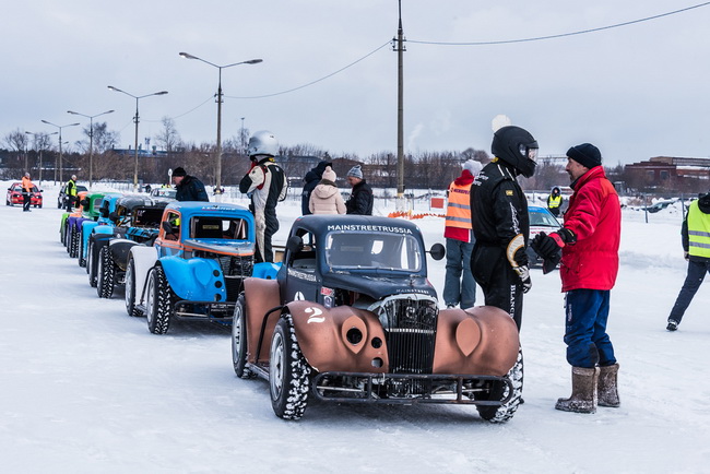         "Legends",      ,       .