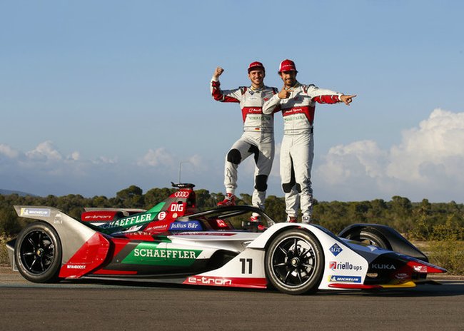 Команда Audi Sport ABT Schaeffler является одним из пионеров Formula E: ее пилоты Даниэль Абт и Лукас ди Грасси участвуют в серии с самого первого этапа. Бразильский пилот стал обладателем чемпионского титула на третий год выступлений (сезон 2016/2017). Предыдущий сезон пилоты завершили на втором (ди Грасси) и пятом (Абт) местах.