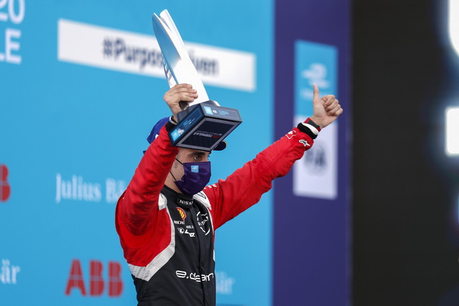       (Oliver Rowland)      .         .