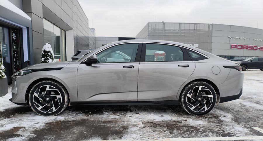 ������� ����� Changan Lamore ������� ������