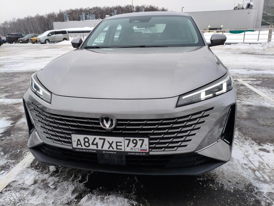 Changan Lamore: ������� ����� � ��������� �������