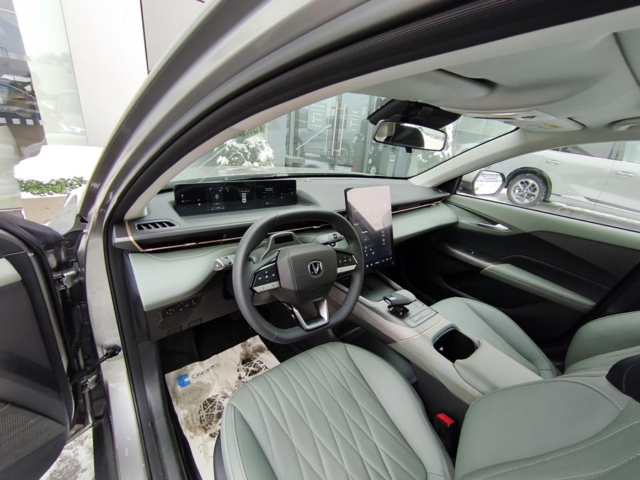 �������� Changan Lamore ��������� ������ � ����������� �������