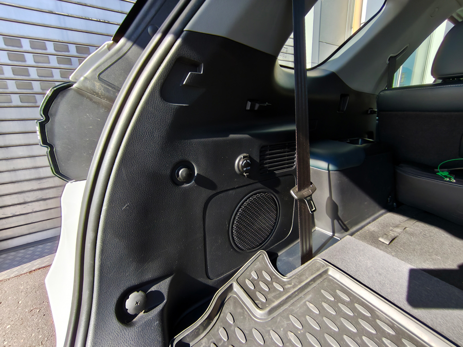     Changan CS95.  1.    .