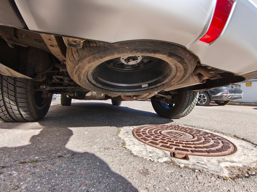     Changan CS95.  1.    .