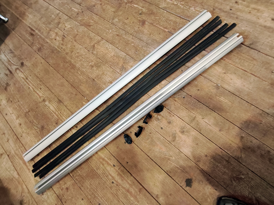     Changan CS95.  1.    .