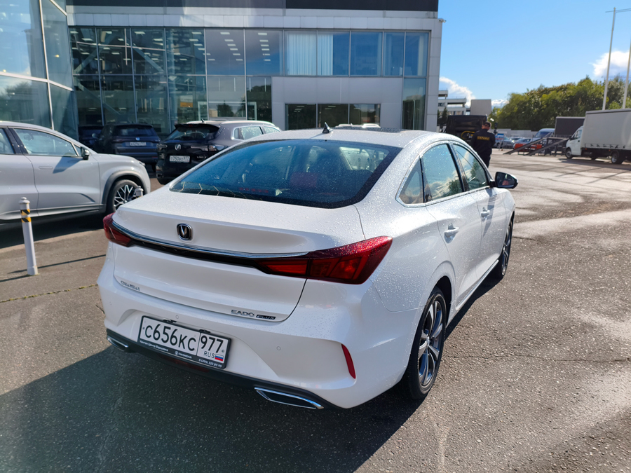    CHANGAN EADO PLUS.    . 