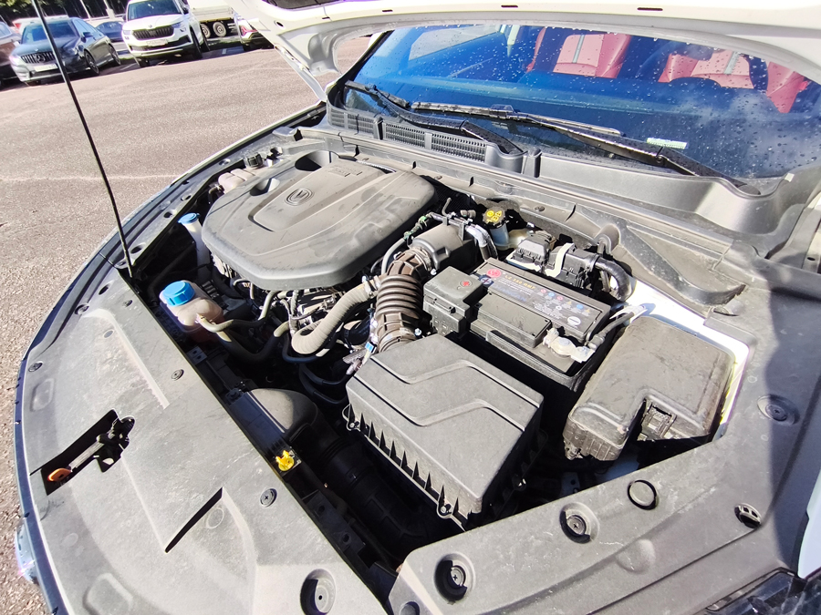    CHANGAN EADO PLUS.    . 