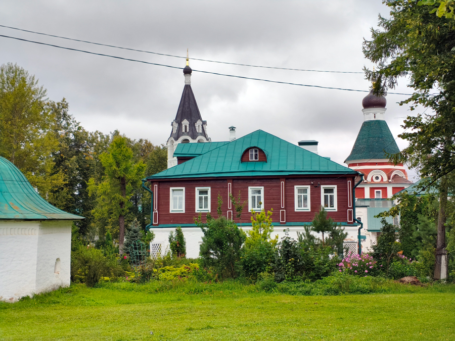    CHANGAN EADO PLUS.    . 