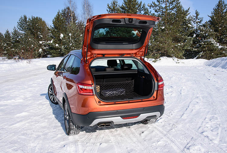 LADA Vesta SW Cross (GFK330)