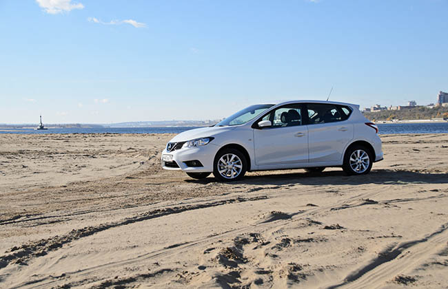  Nissan Tiida  