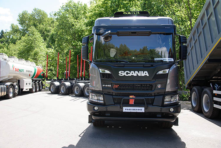 Scania p8x400. Scania p440 ca6x4hsz. Scania р440 ХТ. Scania g440 6x4. Scania p440 6x4 2021.