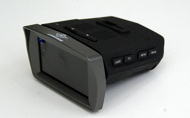 Stonelock Phoenix – автомобильный видеорегистратор, совмещенный с радар-детектором и GPS-информером, тест