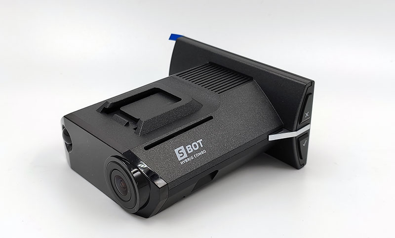 Тестируем SilverStone F1 Hybrid S-Bot – сигнатурный видеорегистратор с радар-детектором и GPS информером.
