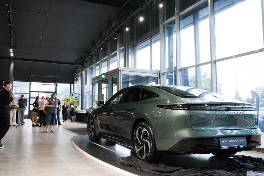 EXEED     EXLANTIX ES —   ,  ,   