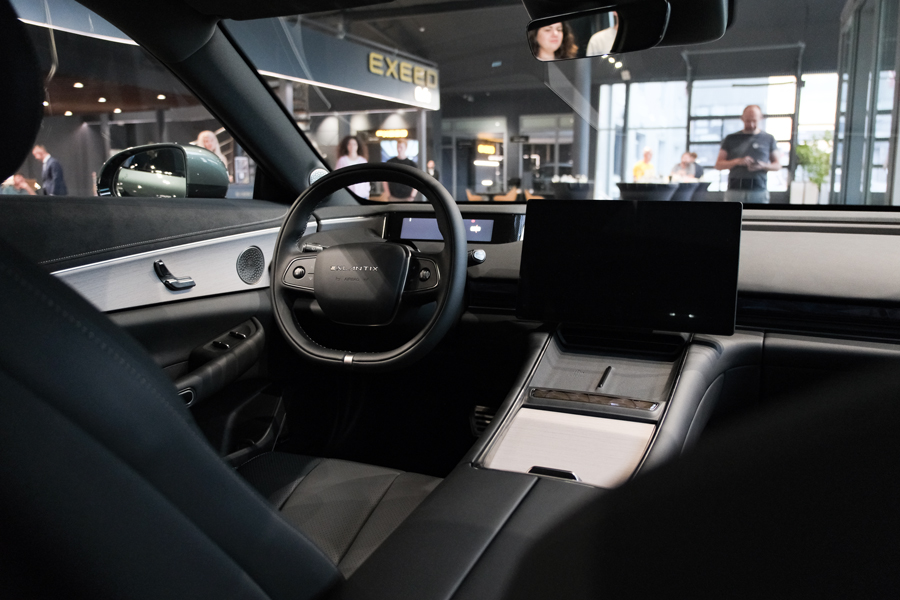 EXEED     EXLANTIX ES —   ,  ,   