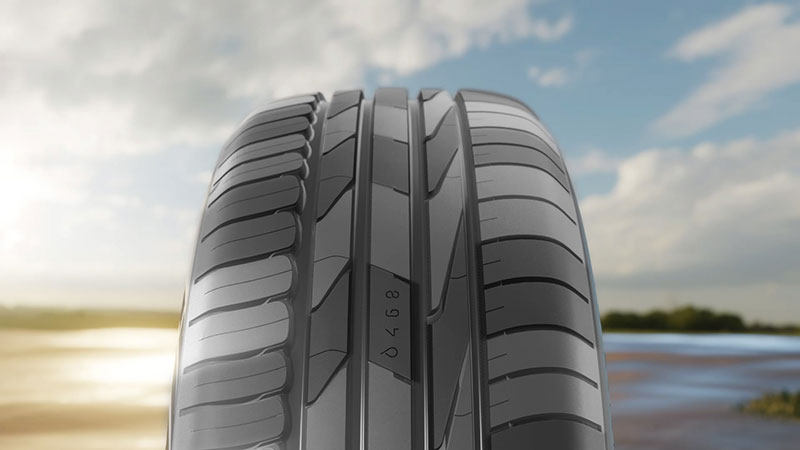    NOKIAN TYRES Hakka Blue 3         