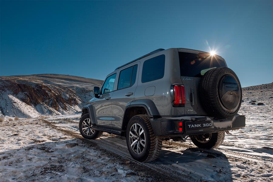 ������������ TANK 300 � TANK 400 �������� ������������ ������������ ����� ��������� ������� � ���������� ���������� Wild Trail � ������