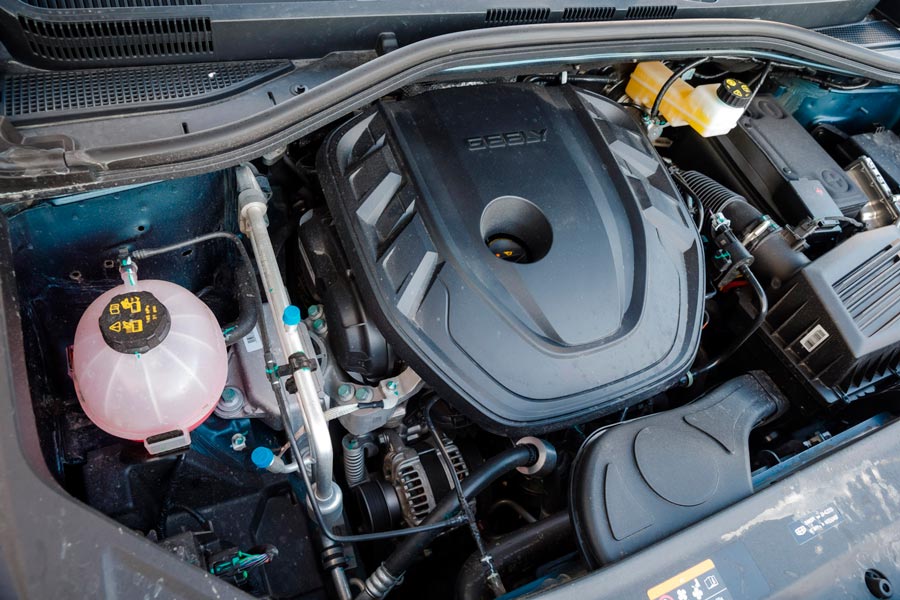 ��������� ������ �������� ����� SAE 0W-20 ��� Geely � Volvo