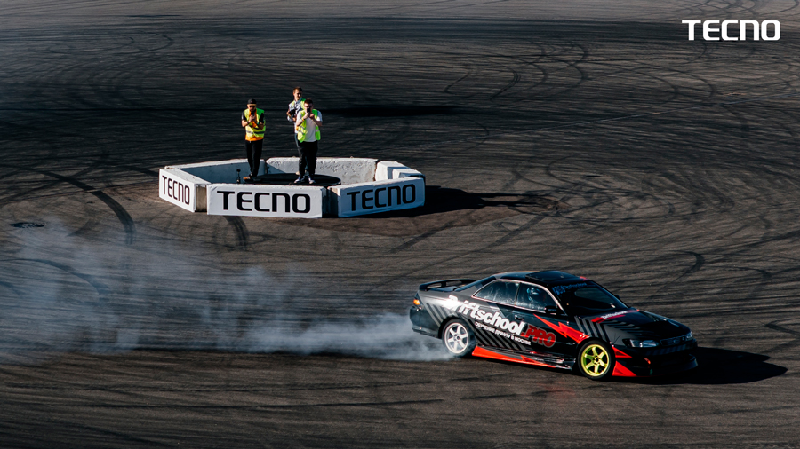 CAMON 40 Pro 5G  TECNO  ,   -  Moscow Raceway,     