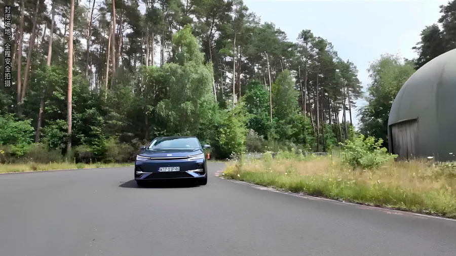   Geely Galaxy A7  24-    ,   