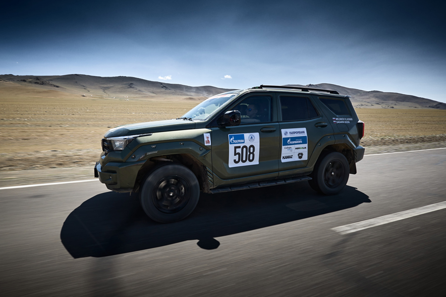  GWM TANK 300  400  4800  « »   