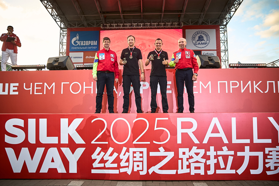  GWM TANK 300  400  4800  « »   