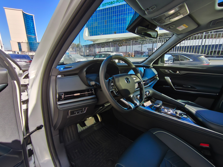 SOUEAST S09 Premium ��� Changan CS95: ����� ������� ��������� ������� ������ ���