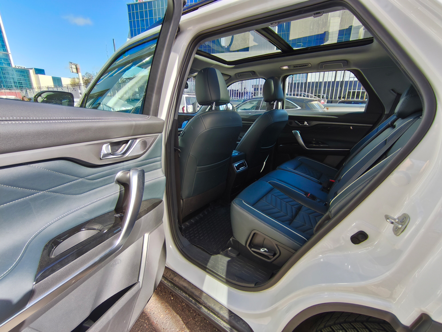 SOUEAST S09 Premium ��� Changan CS95: ����� ������� ��������� ������� ������ ���