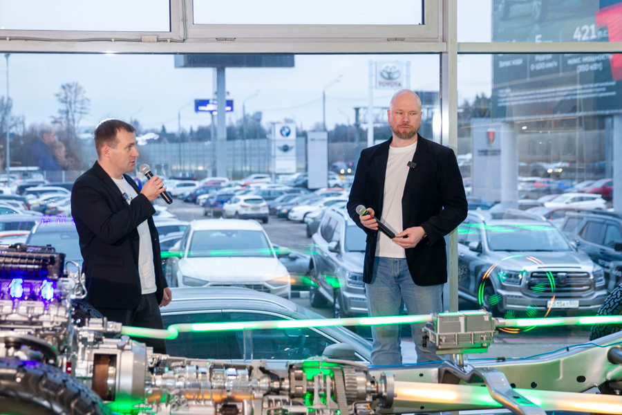 � ��������� ������ MAJOR TANK ���������� ����������� ��������� ��������� Hi4-T ��� ������������� TANK � ����-������� ������ TANK 500