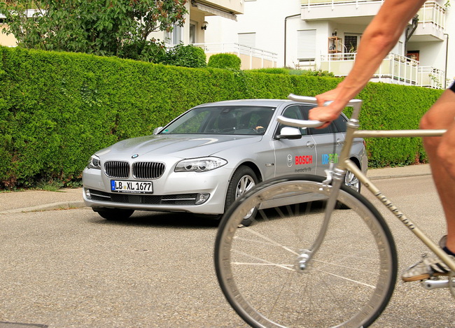  ,   Bosch    ,        UR:BAN,       .