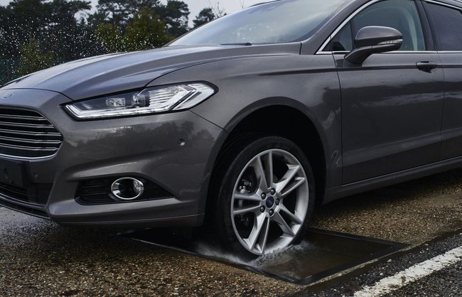  Ford        .    - Mondeo,  Galaxy  S-MAX  ,    Fusion ( Mondeo   )   Expedition  .               Ford Focus.