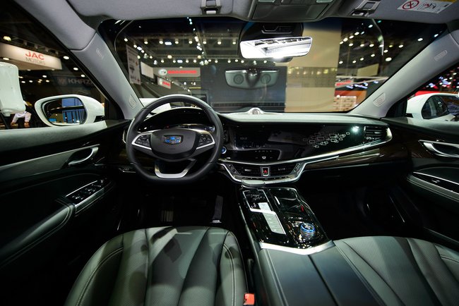    Geely GE —         ,   -,  ,  Hi-Fi Harman/Kardon  14 ,   —   12,3 ,        Geely Emgrand GT.