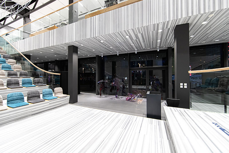   Hyundai Motorstudio        «  »