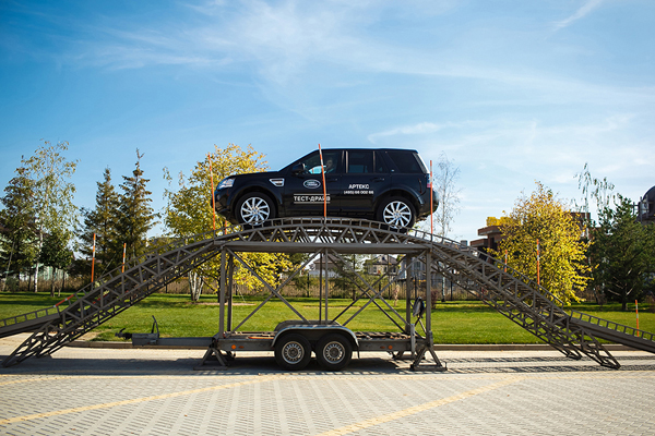 Jaguar Land Rover Day  :    