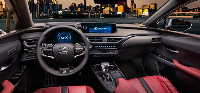  ,    Lexus UX         ,    :      ,     ,   3   , 3    «  »,   3    .