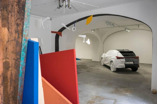 « Lexus UX Art Space      , —   . —         ,      , ,    ,  Lexus».