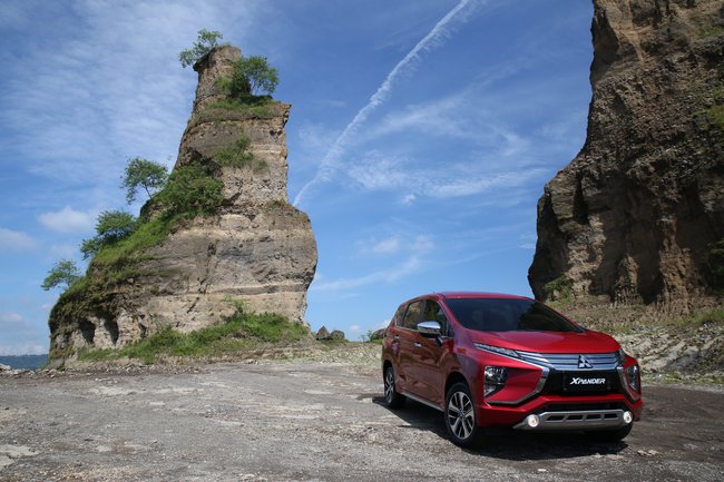             2018  XPANDER   100 000   .      ,     1       ,    «  2018»    OTOMOTIF         FORWOT  .