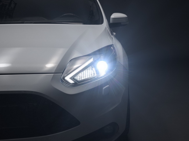  LEDriving® XENARC®   40 %         180  –  70 %       ,    Ford Focus  .     «» ,          .