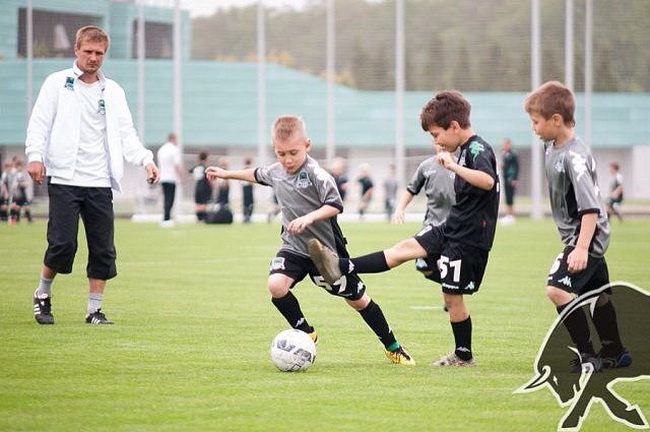      «  KIA»     10  14 .