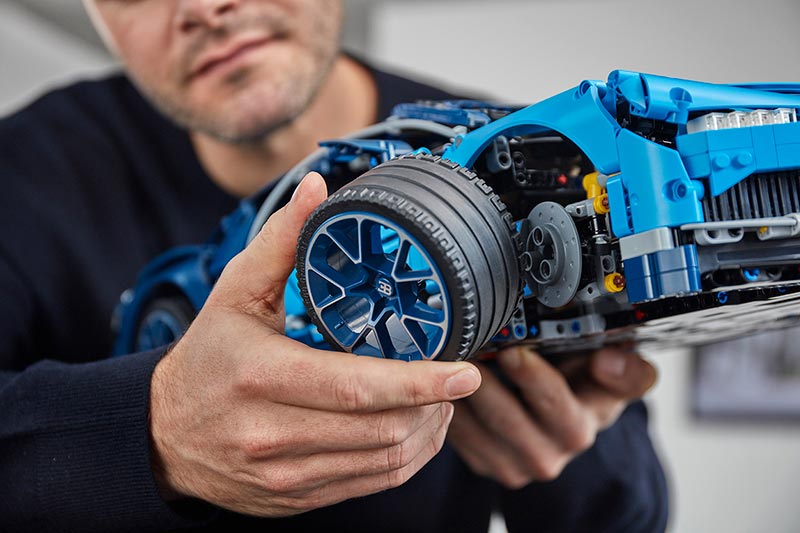  LEGO Technic Bugatti Chiron – ,    ,   