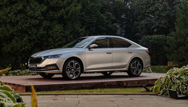   ŠKODA OCTAVIA 1.4 TSI c  6-     1 409 000 ,   8-   –  1 466 .