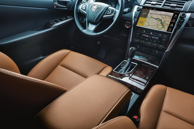     Toyota Camry Exclusive    17-  ,        Exclusive   .