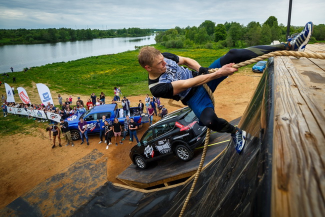  ,     ,       ,  , «»      .  Toyota       –          RAV4  Hilux.