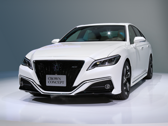 Построенный на глобальной архитектуре TNGA, Toyota Crown Concept успешно прошел тесты на знаменитой трассе Нюрбургринг в Германии, где оттачивались управляемость и поведение автомобиля на высоких скоростях.