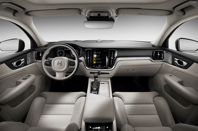 Volvo S60   5-  ,     ,   Volvo.