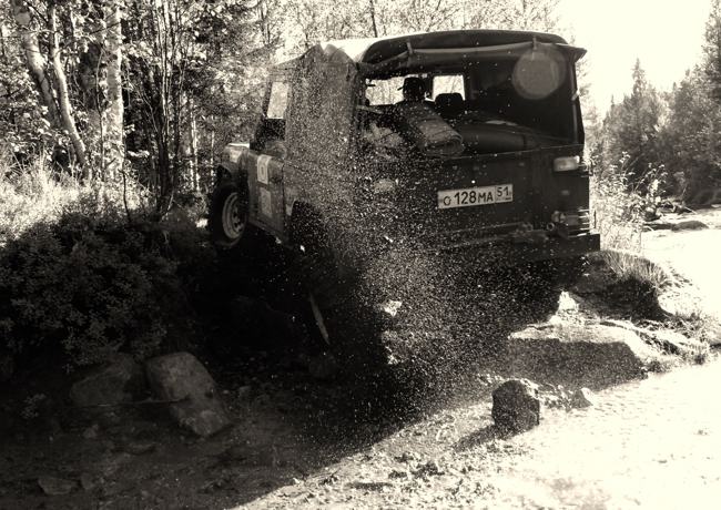 Land Rover Defender        