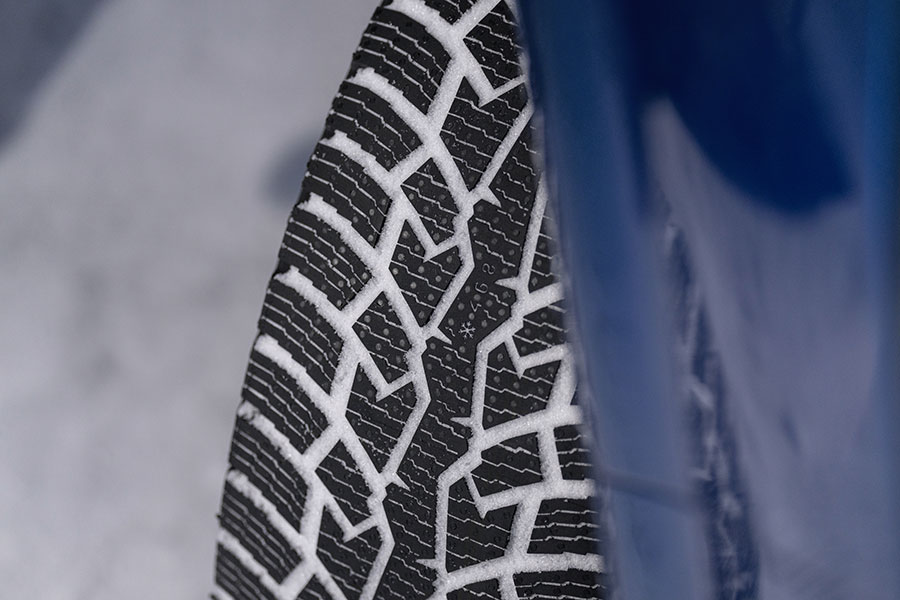 NOKIAN TYRES Hakkapeliitta CR4 –      