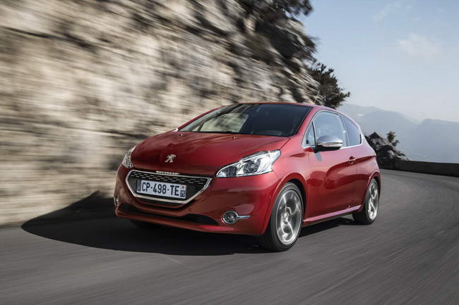 Представляя новинку на российском рынке, компания PEUGEOT собирается познакомить россиян со спортивным наследием марки и продемонстрировать техническое совершенство, воплощенное в спортивном PEUGEOT 208 GTi.